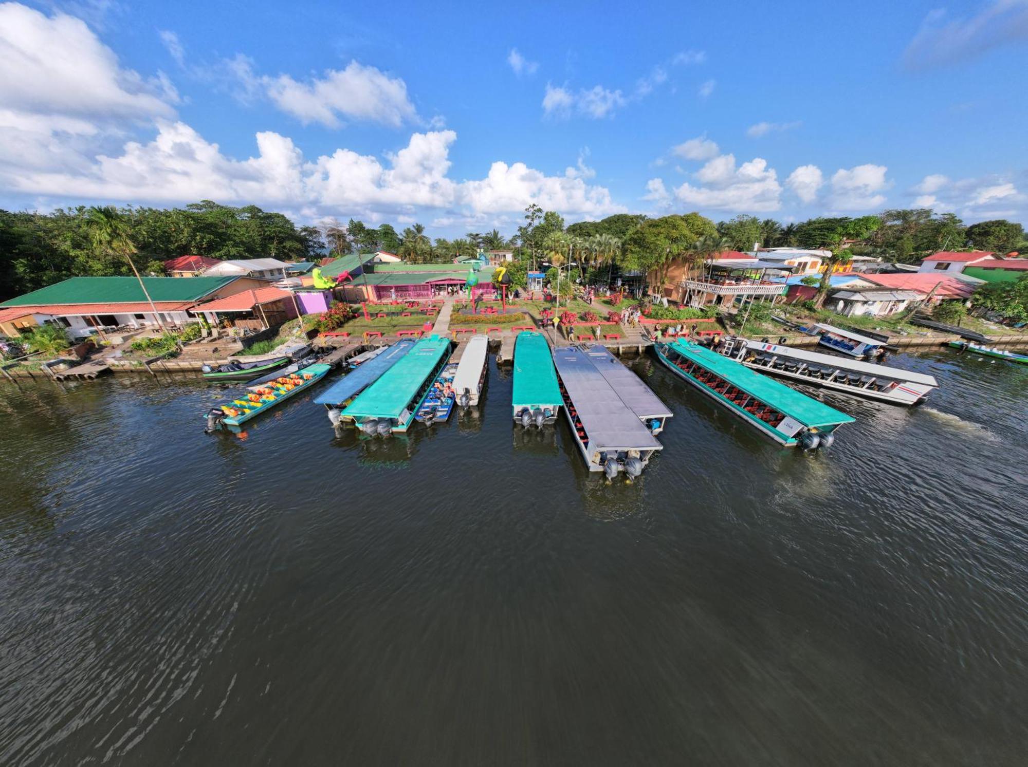 Hostel Tortuguero 7Backpackers Exterior photo